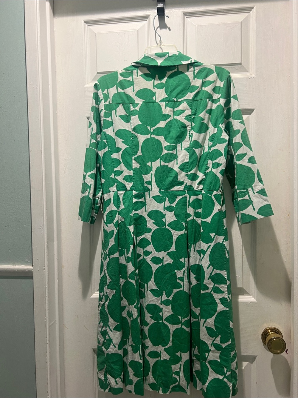 Boden Green Leaf-Print Button-Front Midi Dress - Picture 7 of 10